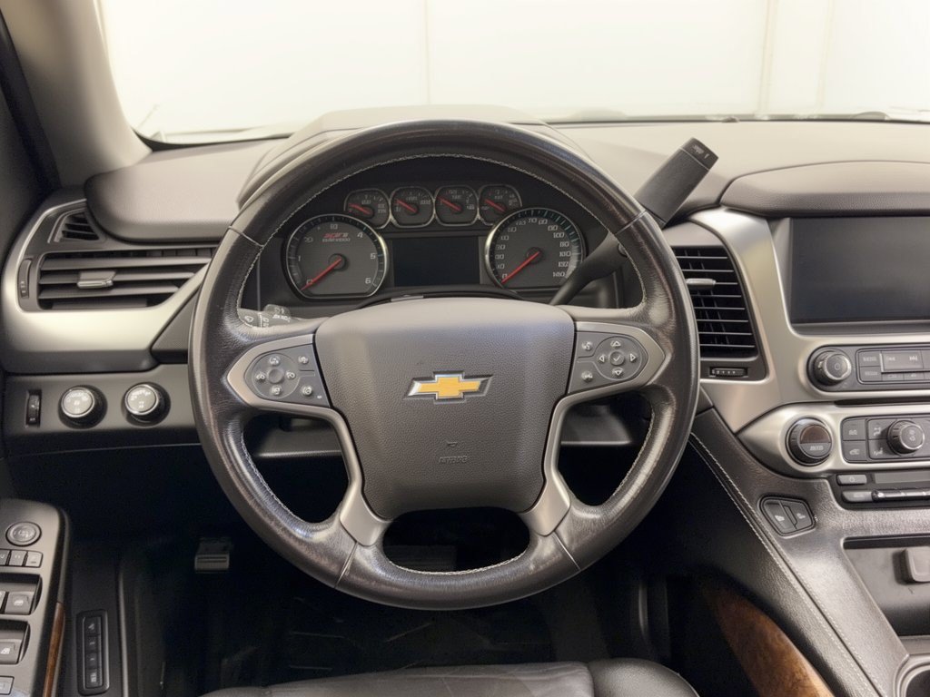 Used 2018 Chevrolet Suburban LT w/ Luxury Package AWD/4WD image 10