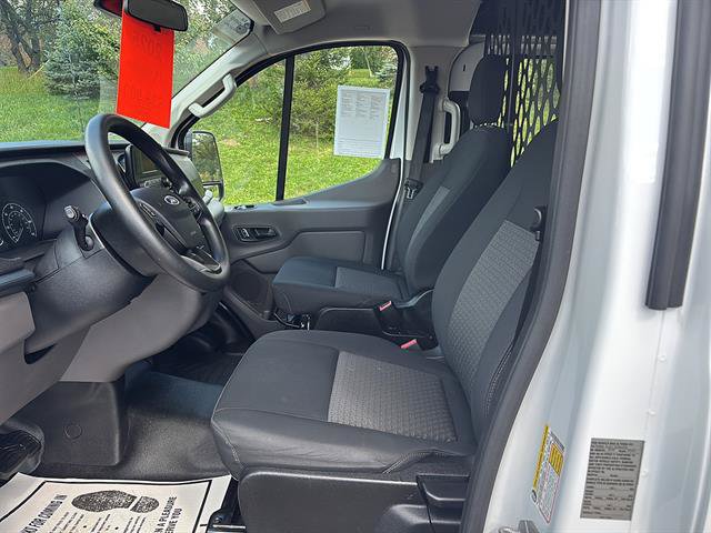 Certified 2025 Ford Transit 250 Low Roof w/ Exterior Upgrade Package RWD image 11