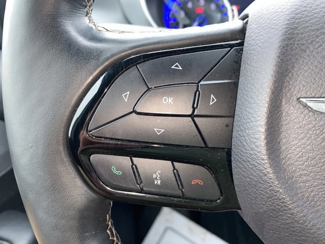 Used 2018 Chrysler Pacifica Touring-L Plus image 16