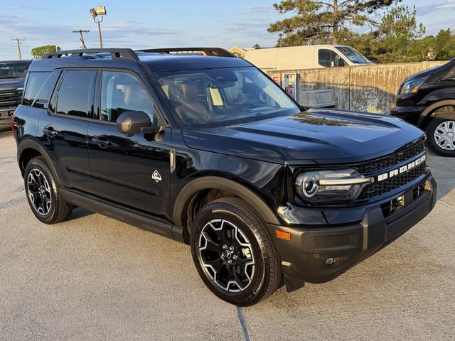 Certified 2025 Ford Bronco Sport Outer Banks w/ Outer Banks Tech Package+ AWD/4WD image 6
