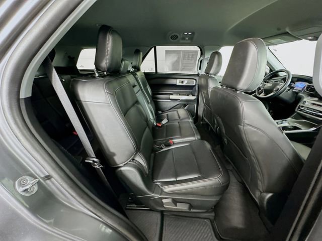 Certified 2022 Ford Explorer XLT w/ Equipment Group 202A image 33