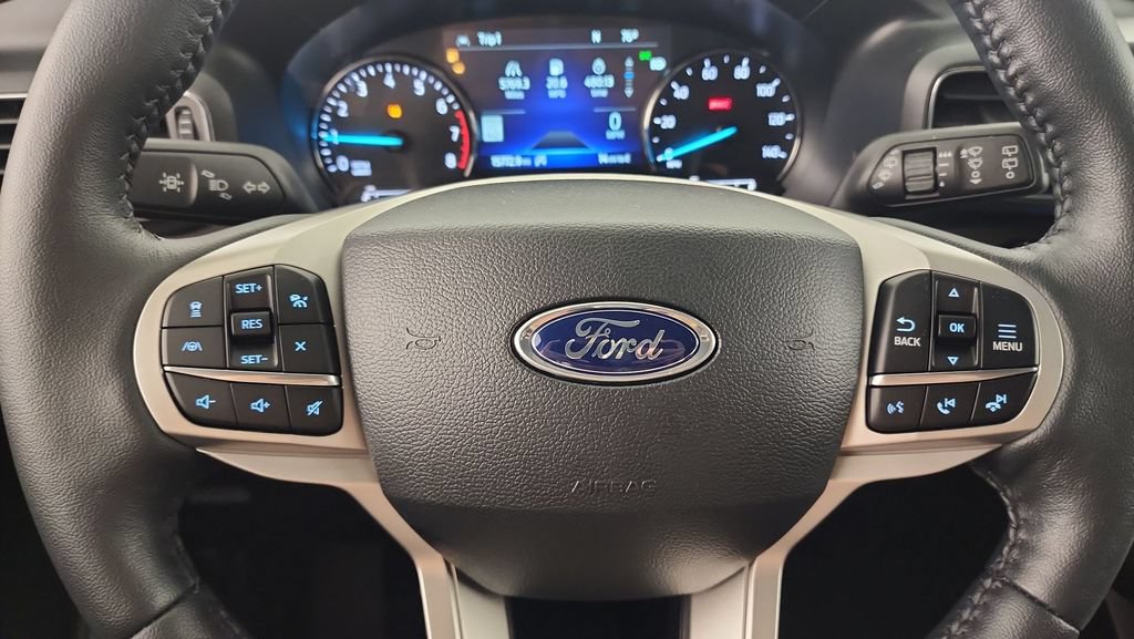 Certified 2024 Ford Explorer XLT w/ Equipment Group 202A AWD/4WD image 13