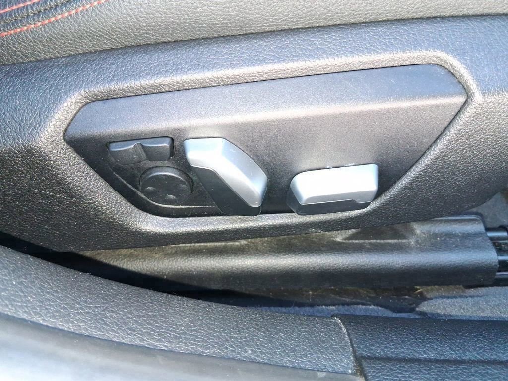 Used 2018 BMW 330i xDrive Sedan w/ Convenience Package image 31