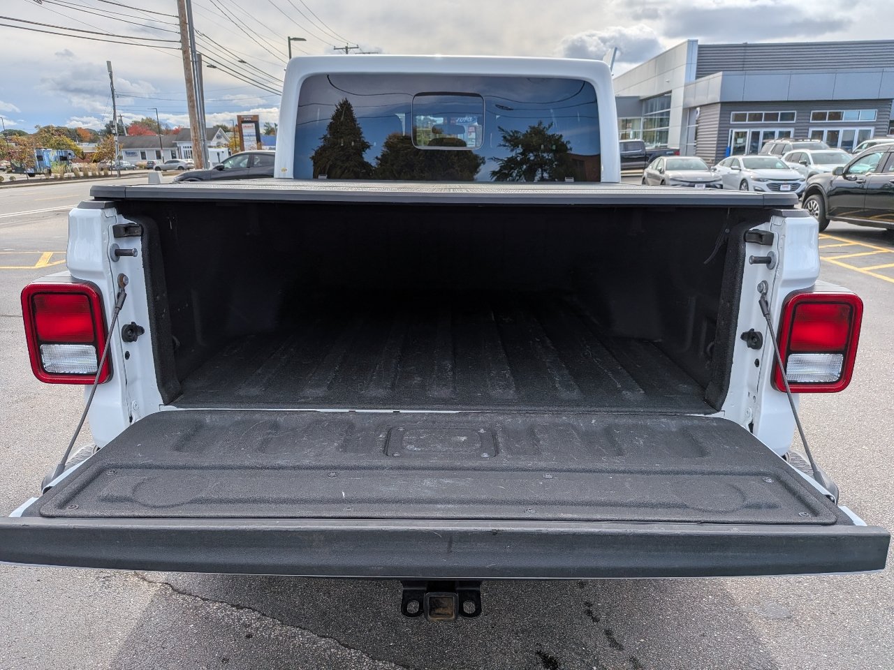 Used 2024 Jeep Gladiator Sport AWD/4WD image 12