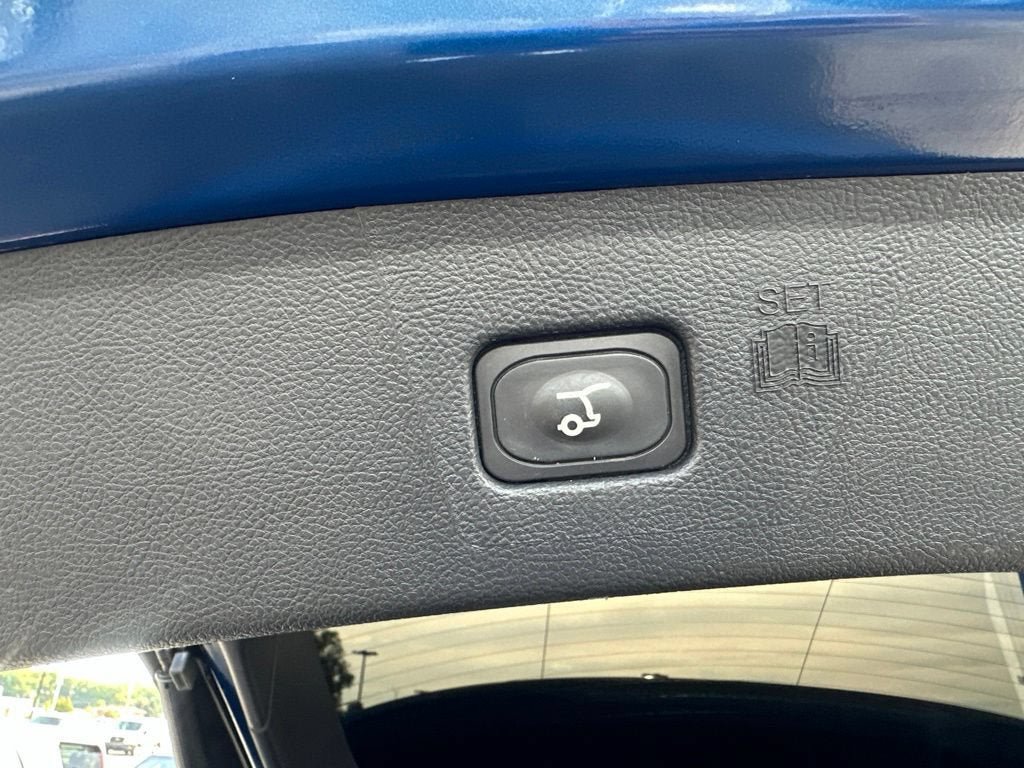 Certified 2024 Ford Edge SEL w/ Convenience Package AWD/4WD image 10