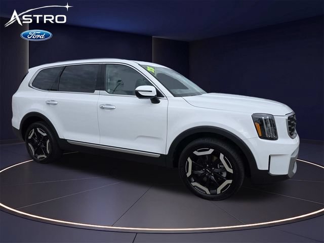 Used 2025 Kia Telluride S