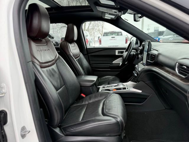 Certified 2020 Ford Explorer Platinum w/ Premium Technology Package image 26