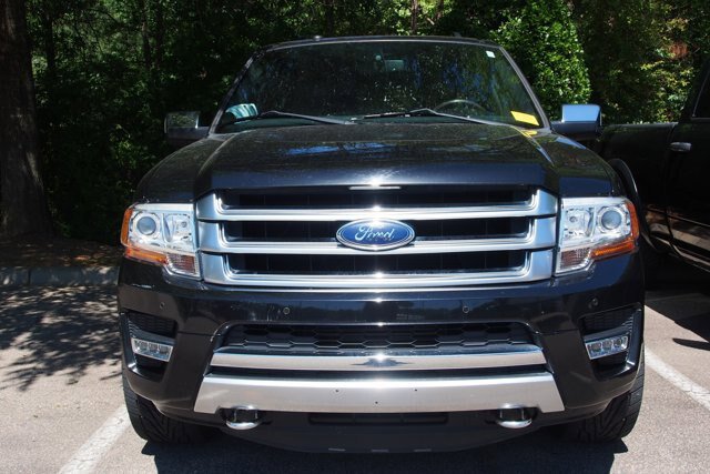 Certified 2017 Ford Expedition Platinum AWD/4WD image 3