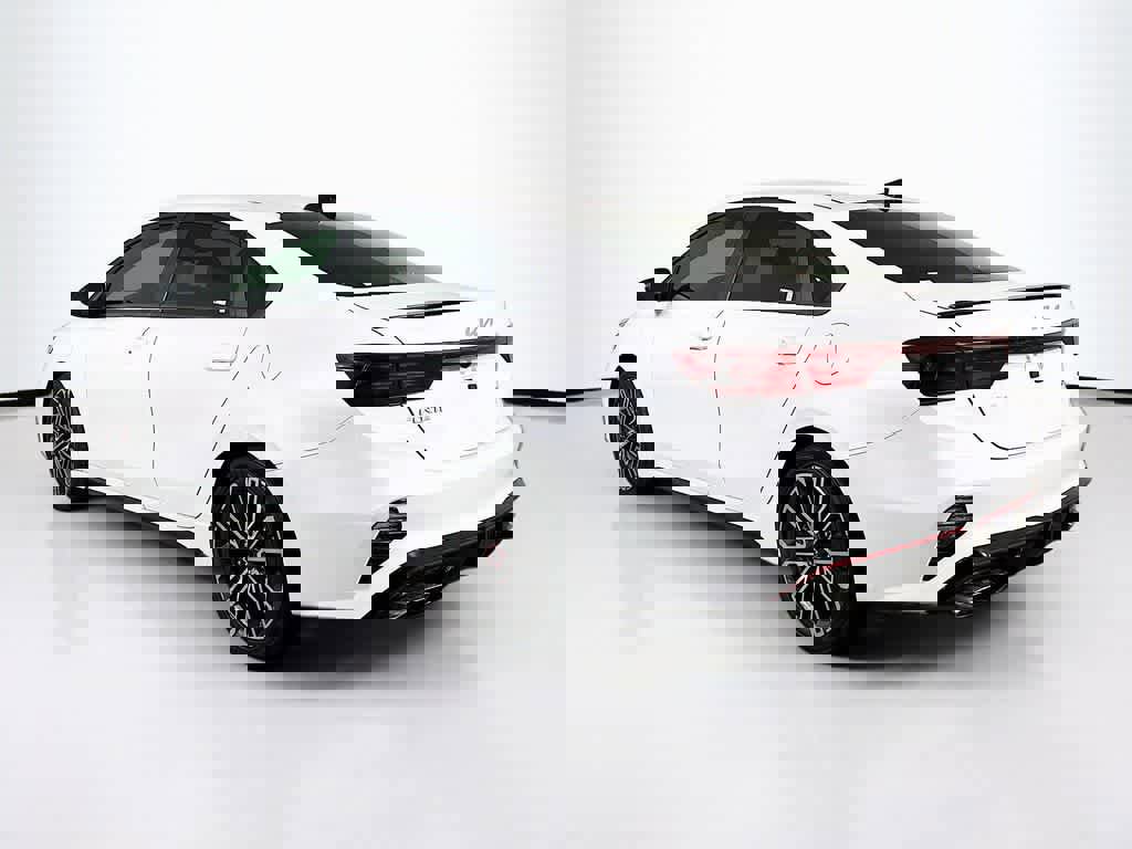 Used 2024 Kia Forte GT image 3