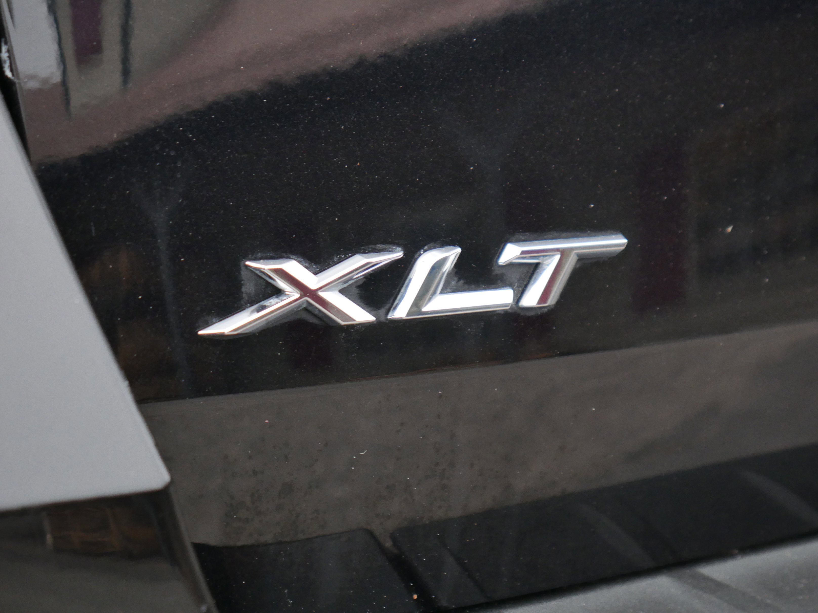 Certified 2024 Ford Explorer XLT w/ Equipment Group 202A image 22