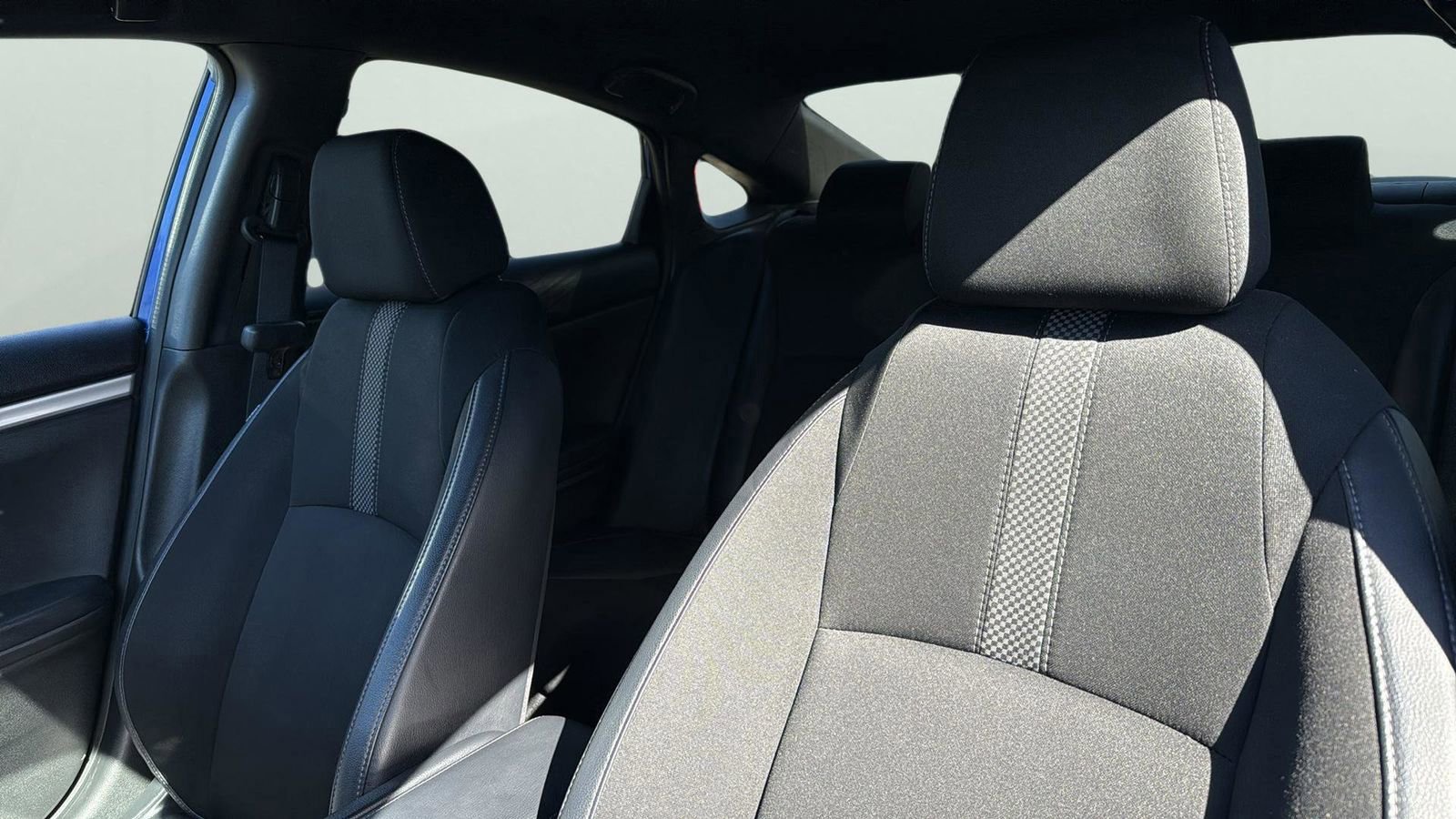 Used 2020 Honda Civic Sport image 9