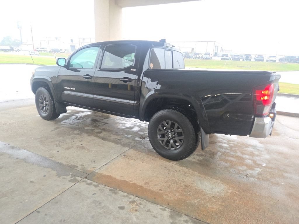 Used 2023 Toyota Tacoma SR5 w/ SR5 Appearance Package RWD image 7