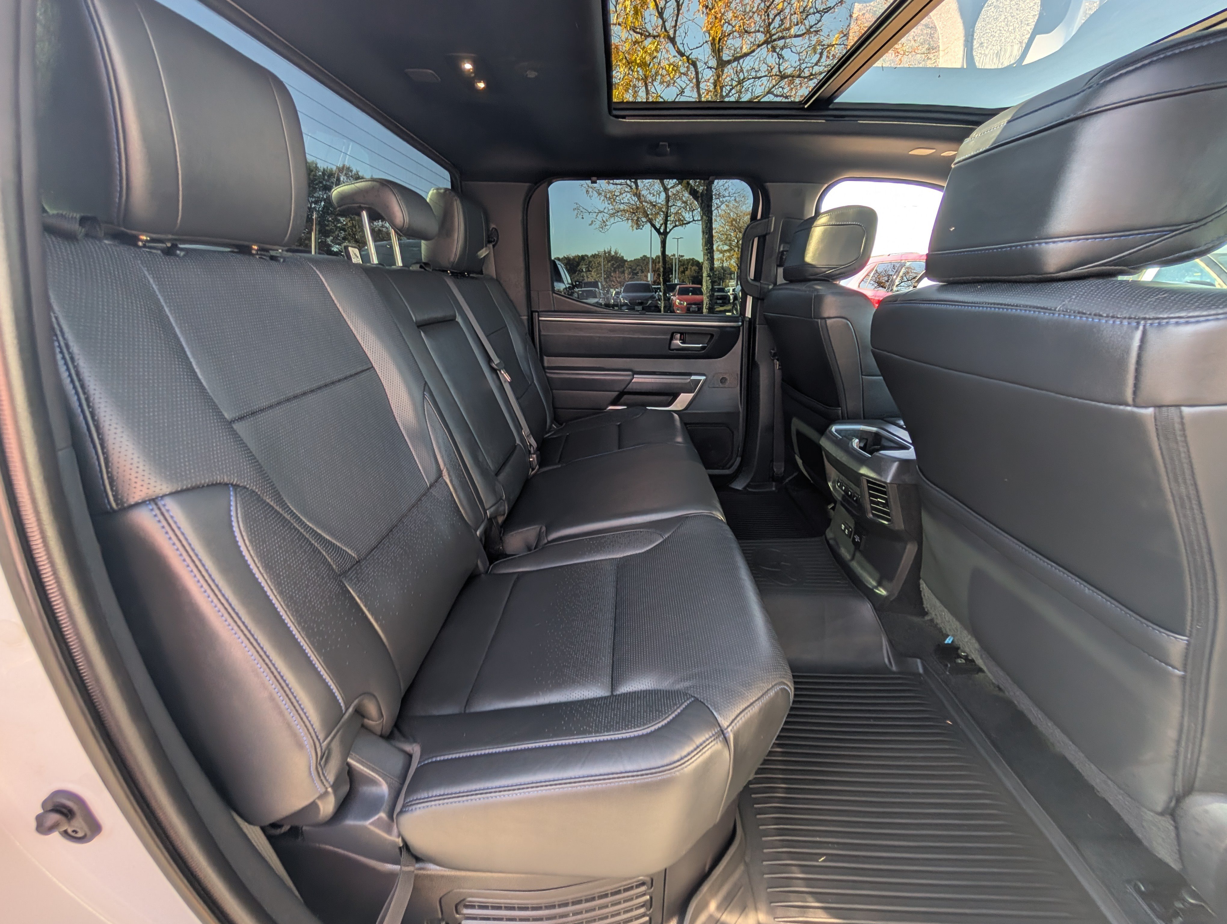 Used 2023 Toyota Tundra Platinum AWD/4WD image 13