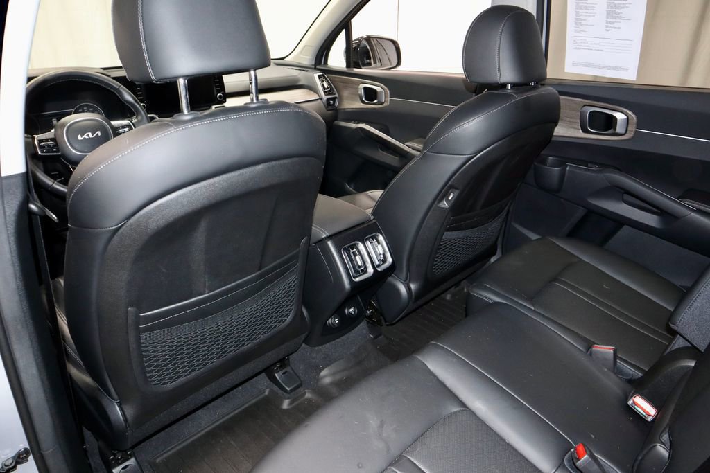 Used 2023 Kia Sorento S w/ Panoramic Sunroof Package image 22