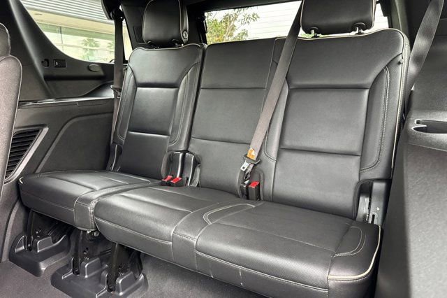 Used 2022 GMC Yukon SLT w/ SLT Luxury Package image 17