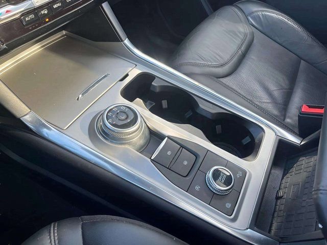 Certified 2023 Ford Explorer Platinum w/ Premium Technology Package image 38