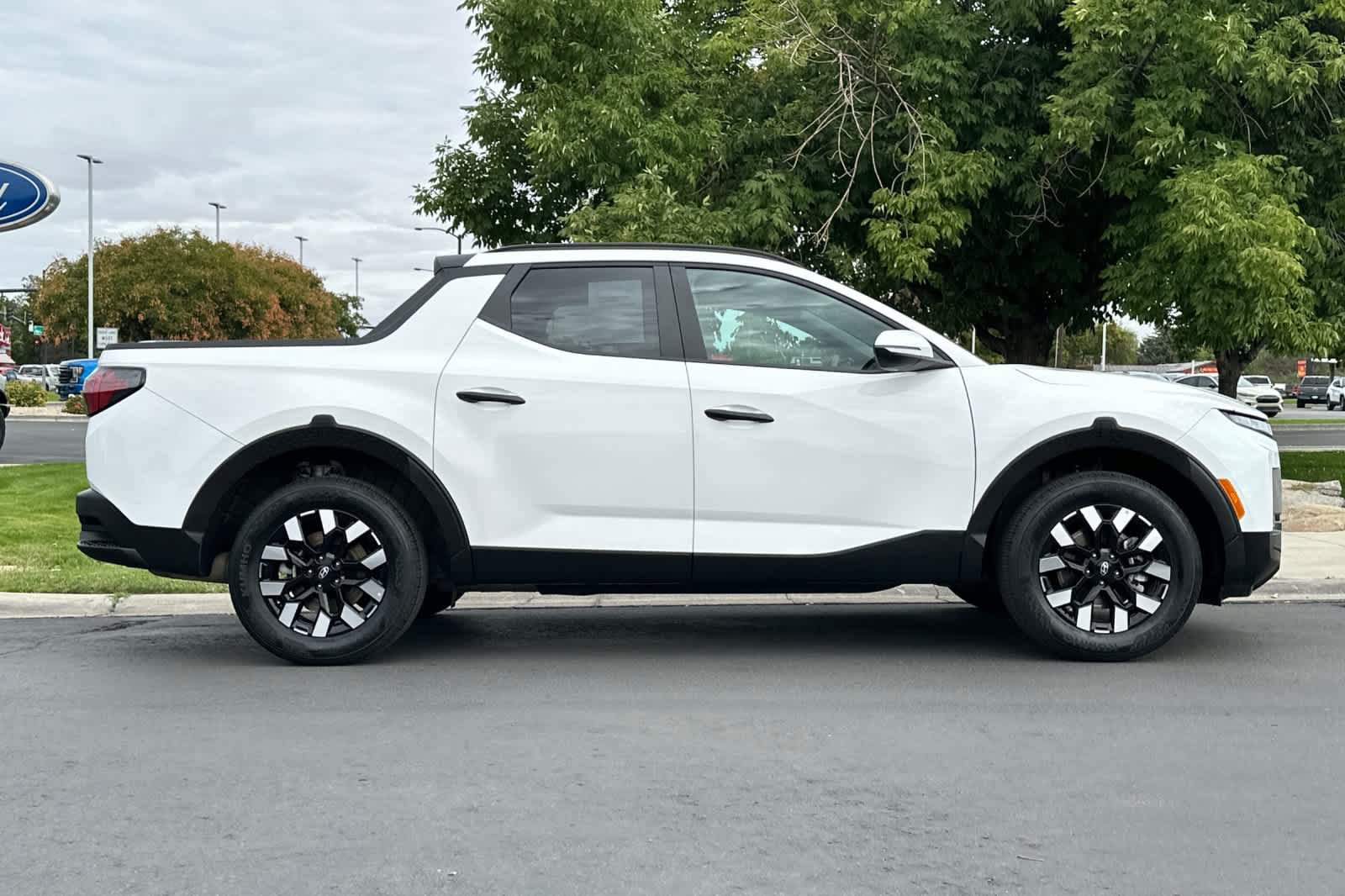 Used 2025 Hyundai Santa Cruz SEL AWD/4WD image 8