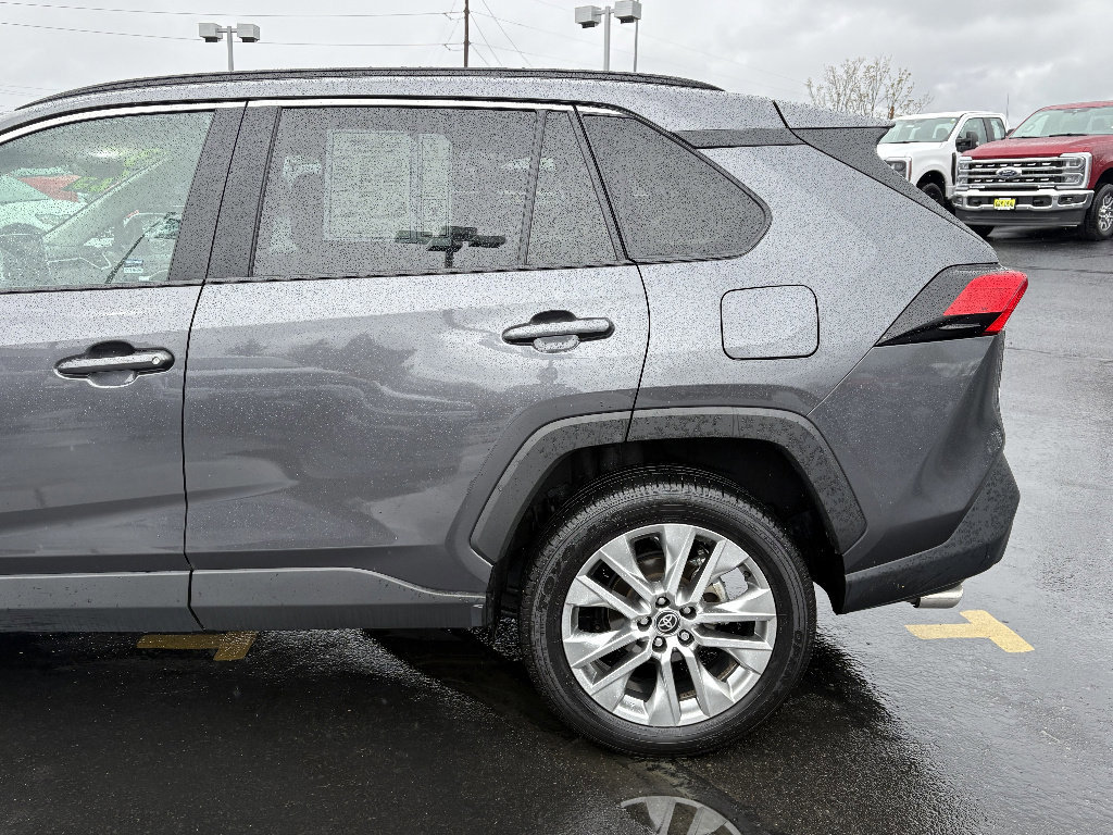 Used 2025 Toyota RAV4 XLE Premium w/ Weather Package AWD/4WD image 7