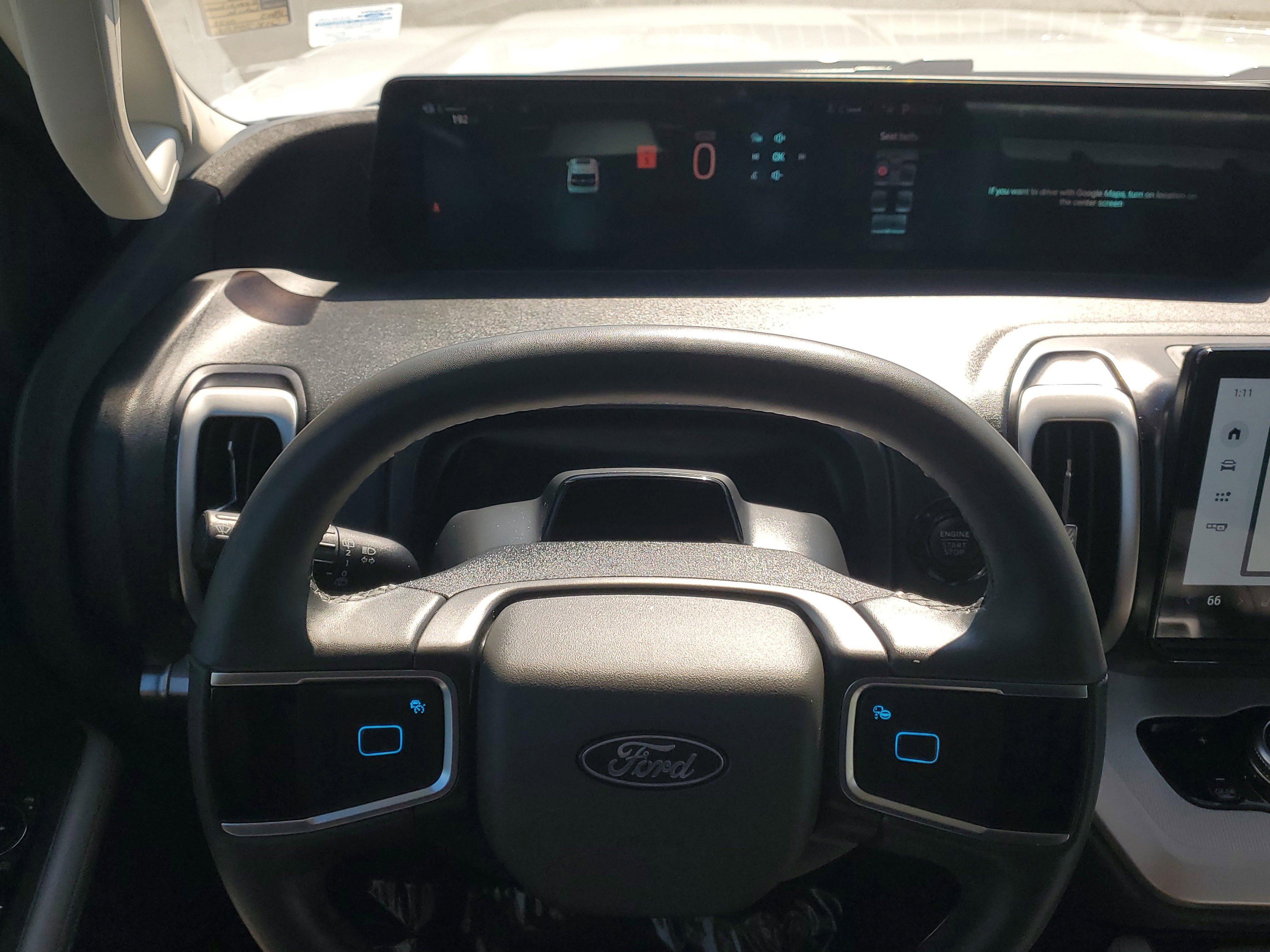Certified 2025 Ford Expedition Active image 24