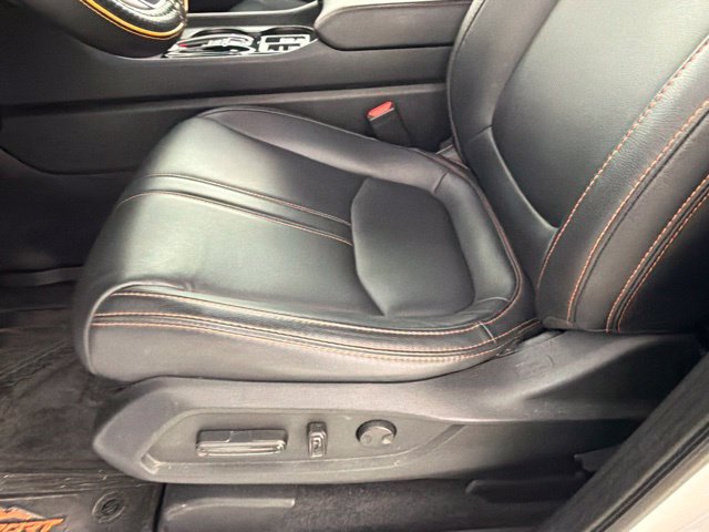 Used 2025 Honda Pilot TrailSport image 23