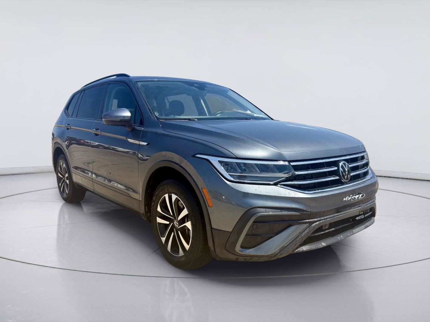 Used 2024 Volkswagen Tiguan S AWD/4WD image 1