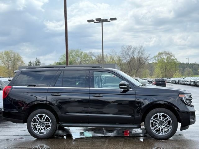 Certified 2025 Ford Expedition Active AWD/4WD image 39