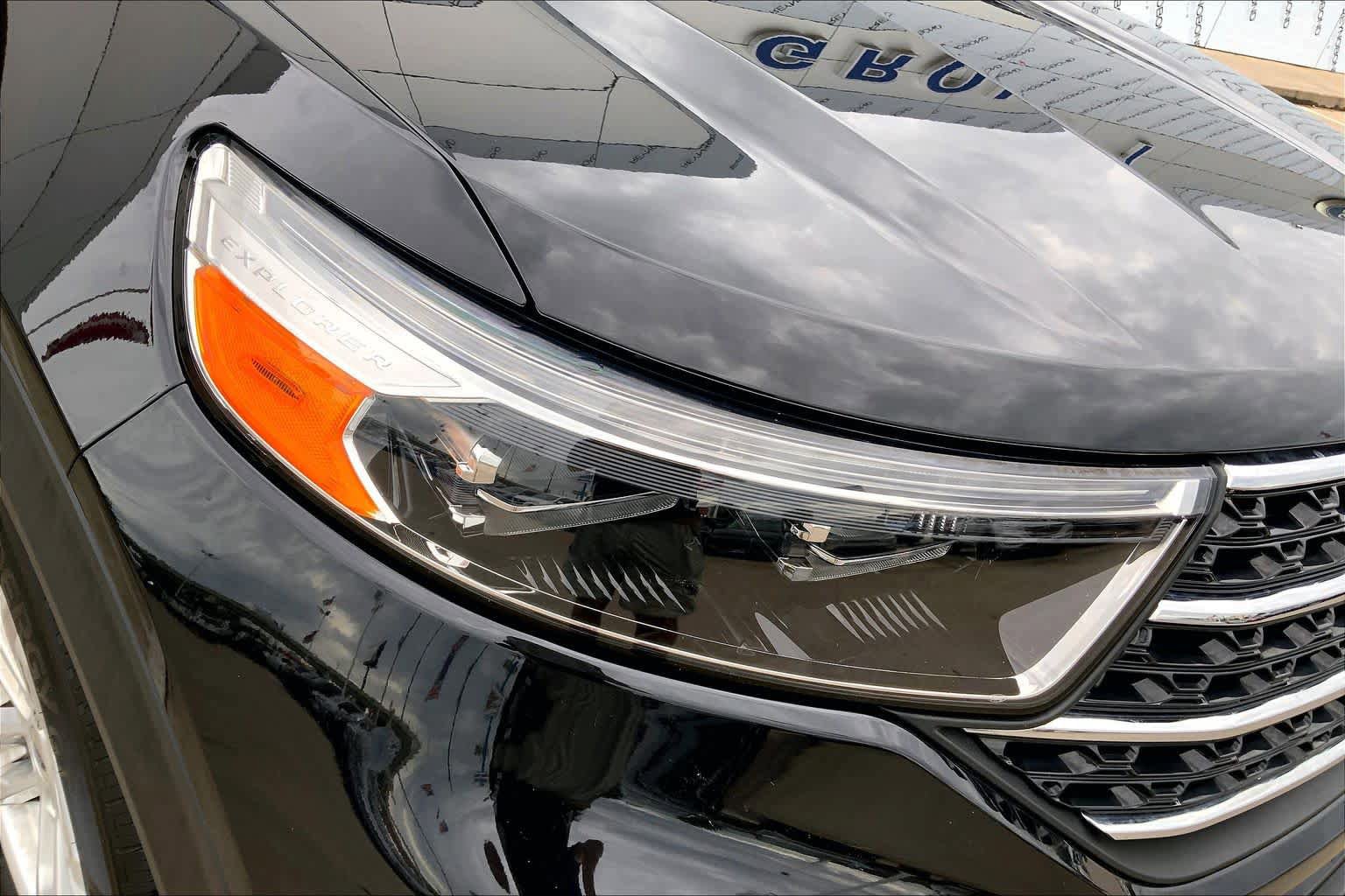 Certified 2024 Ford Explorer XLT RWD image 28