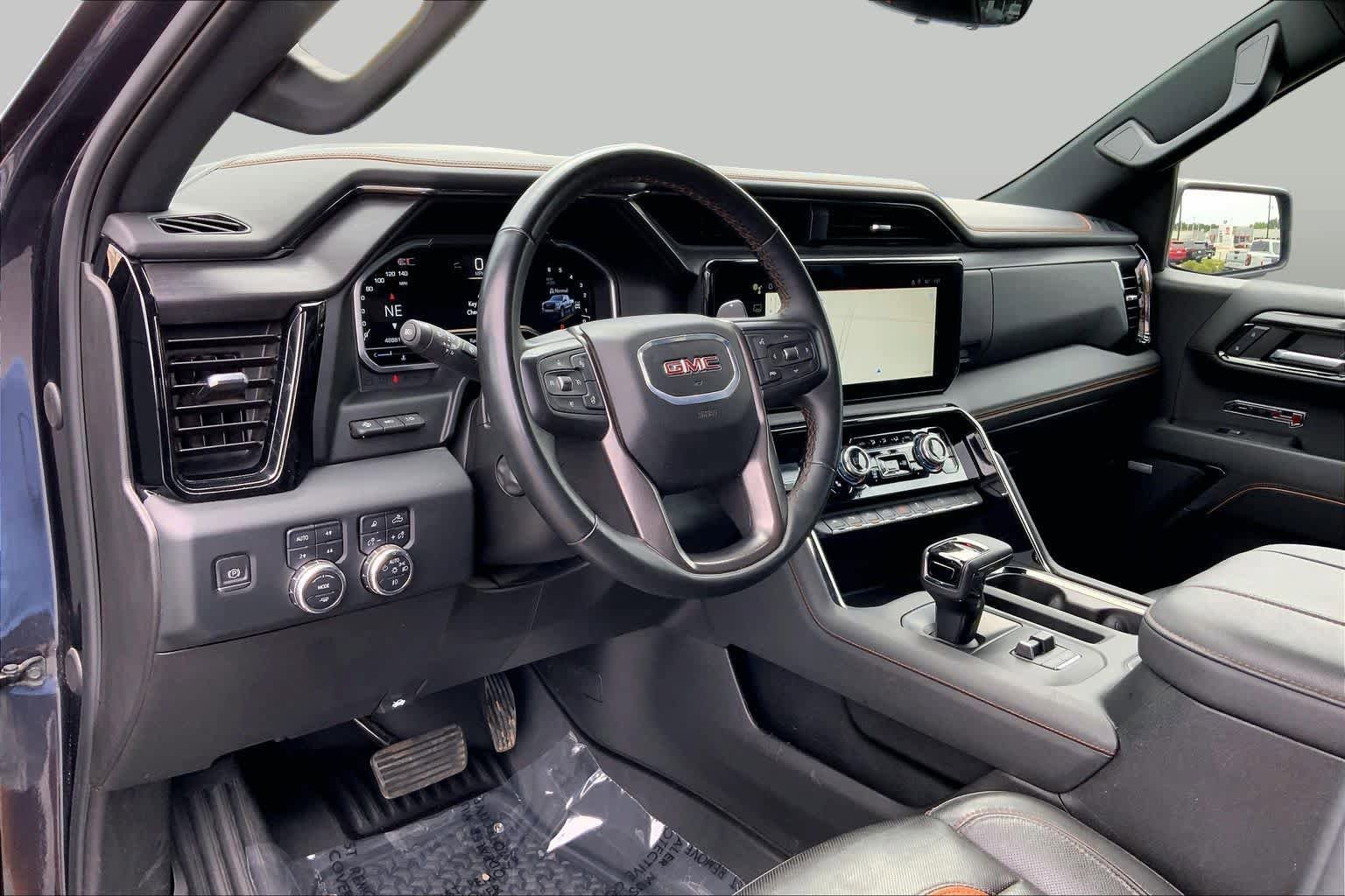 Used 2024 GMC Sierra 1500 AT4 w/ Technology Package AWD/4WD image 18