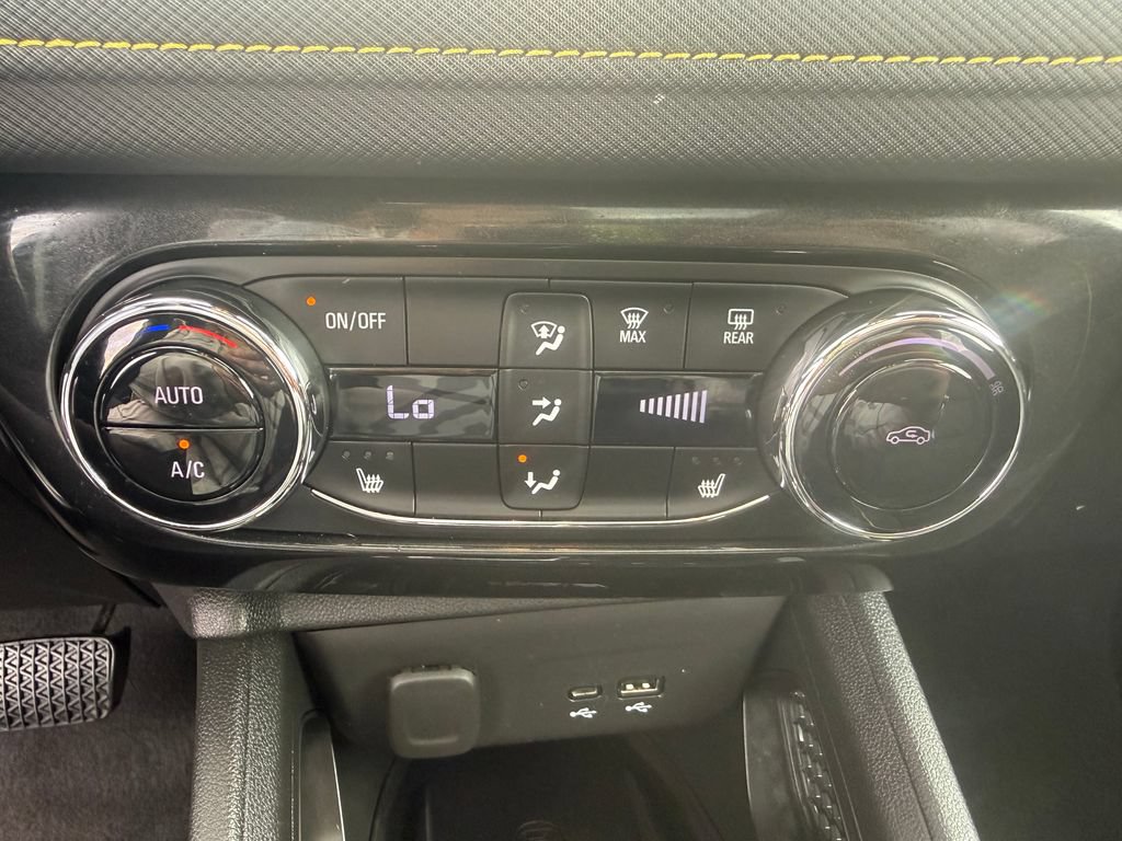 Used 2025 Chevrolet TrailBlazer ACTIV w/ Convenience Package FWD image 28