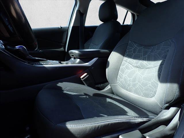 Used 2018 Chevrolet Volt LT w/ Comfort Package FWD image 11