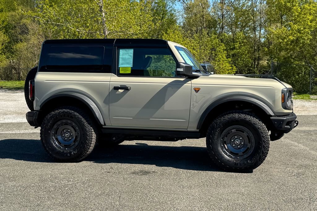Certified 2025 Ford Bronco Badlands w/ Sasquatch Package AWD/4WD image 2