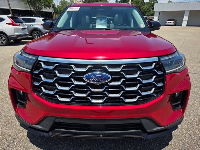Certified 2025 Ford Explorer Platinum w/ LUX Leather Package AWD/4WD image 3