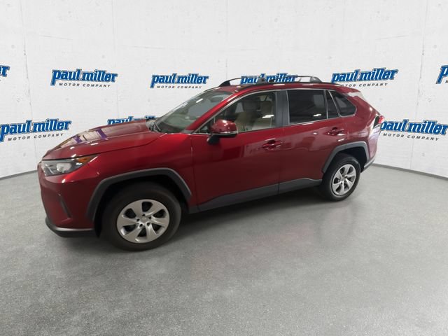 Used 2019 Toyota RAV4 LE w/ Carpet Mat Package FWD image 5