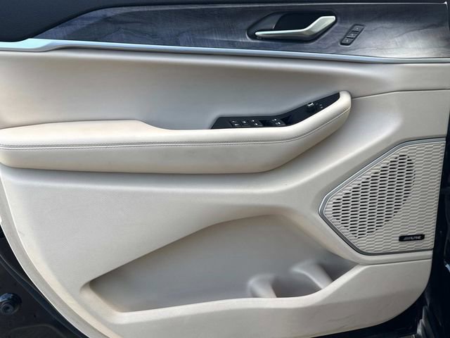 Used 2022 Jeep Grand Cherokee Limited w/ Luxury Tech Group II RWD image 26