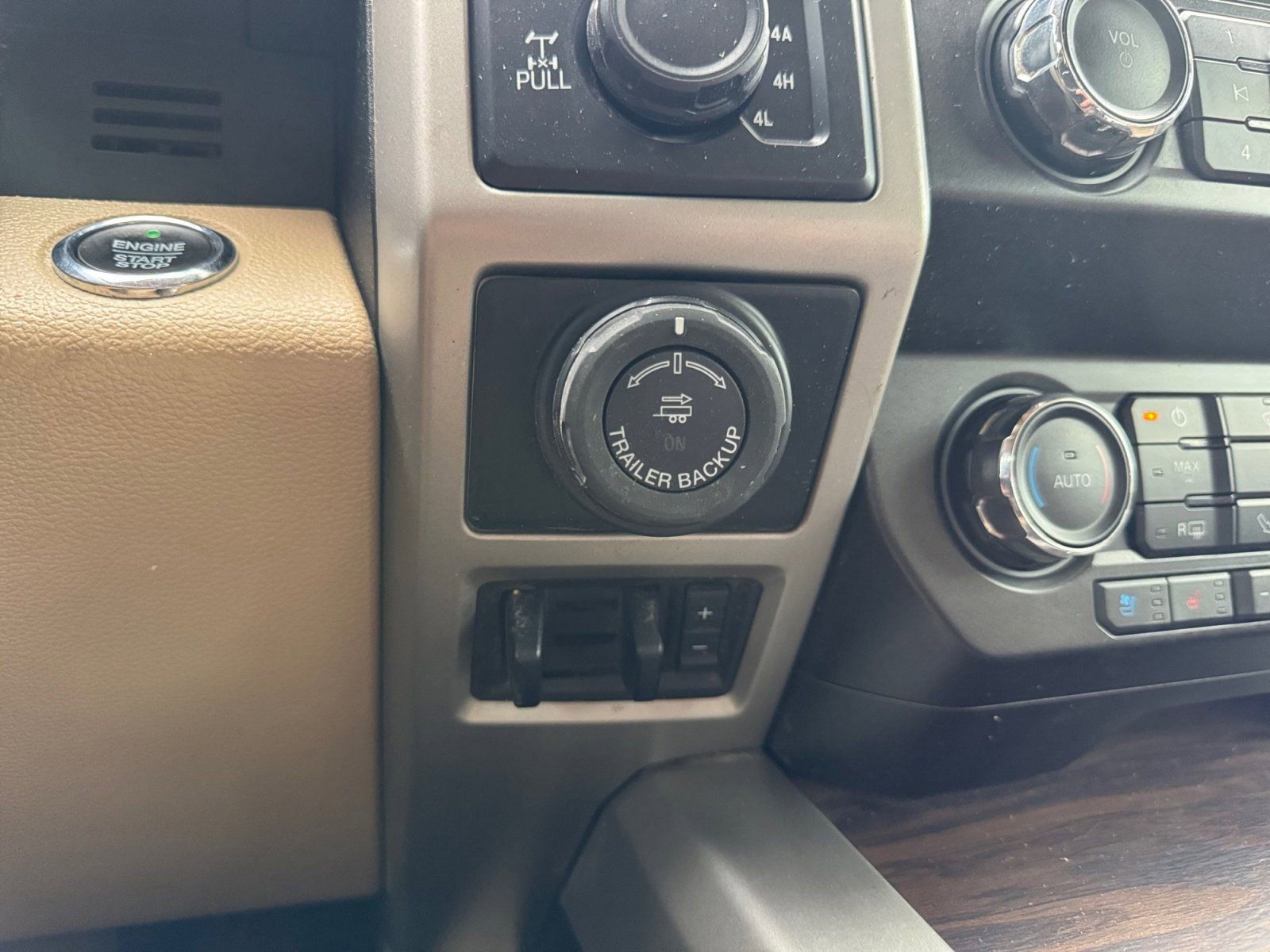 Certified 2019 Ford F150 Lariat w/ Equipment Group 501A Mid AWD/4WD image 23