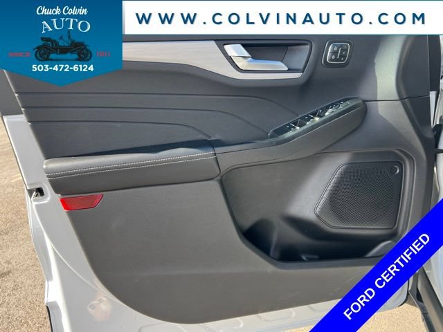 Certified 2025 Ford Escape Platinum AWD/4WD image 14