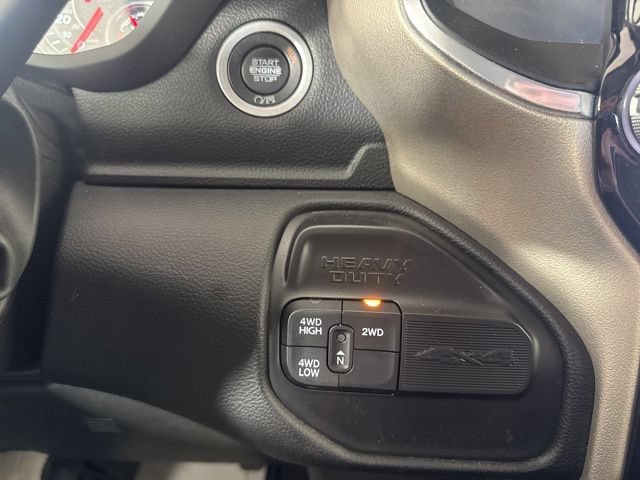 Used 2024 RAM 3500 Laramie AWD/4WD image 17