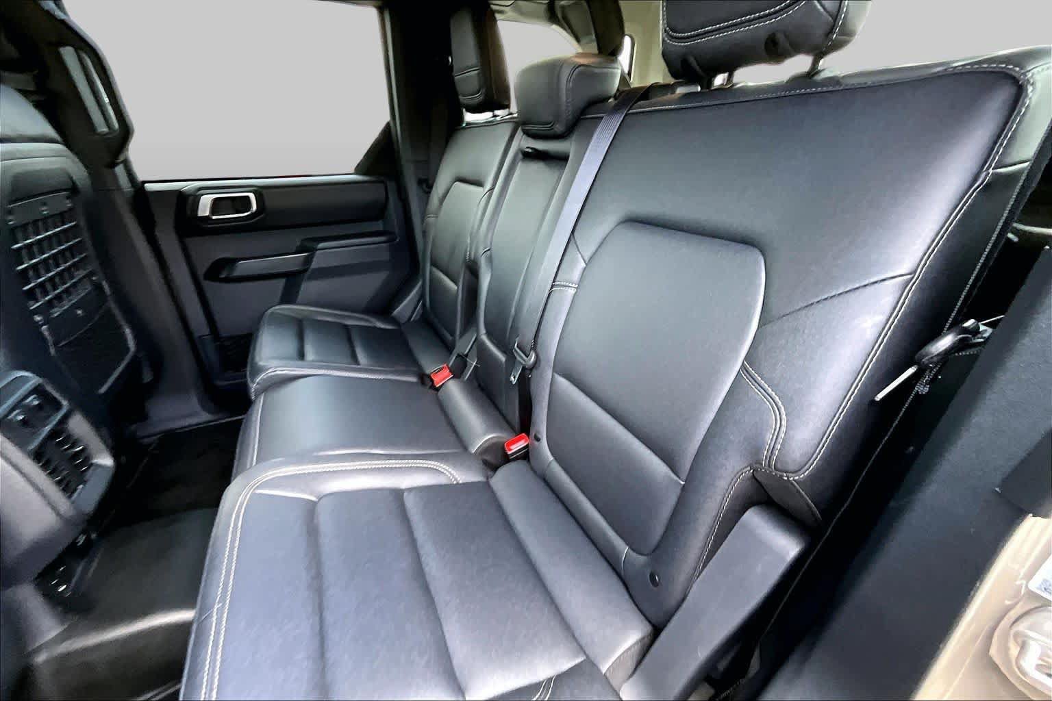 Certified 2025 Ford Bronco Badlands AWD/4WD image 21