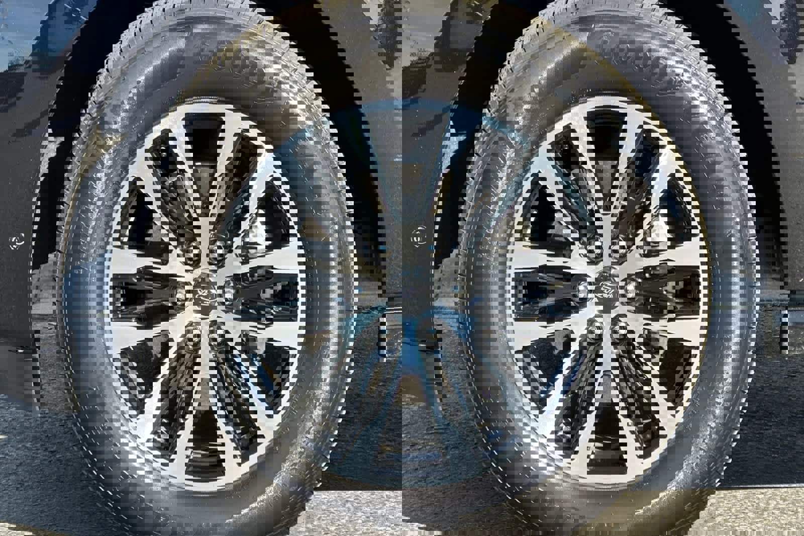 Certified 2025 Ford Expedition Platinum image 28