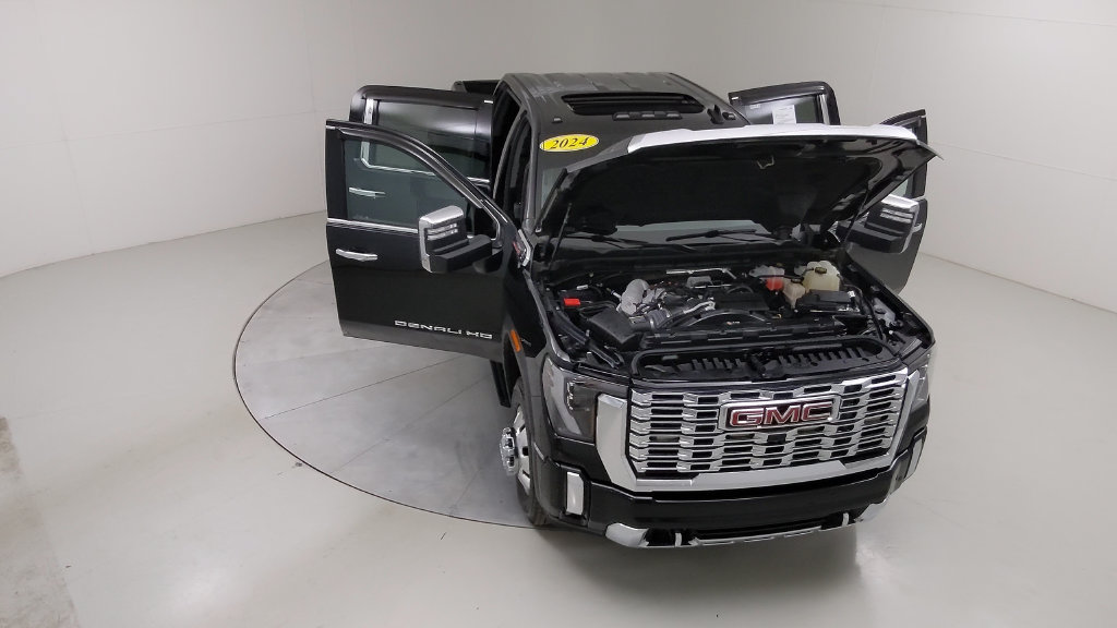 Used 2024 GMC Sierra 3500 Denali w/ Denali Reserve Package AWD/4WD image 48