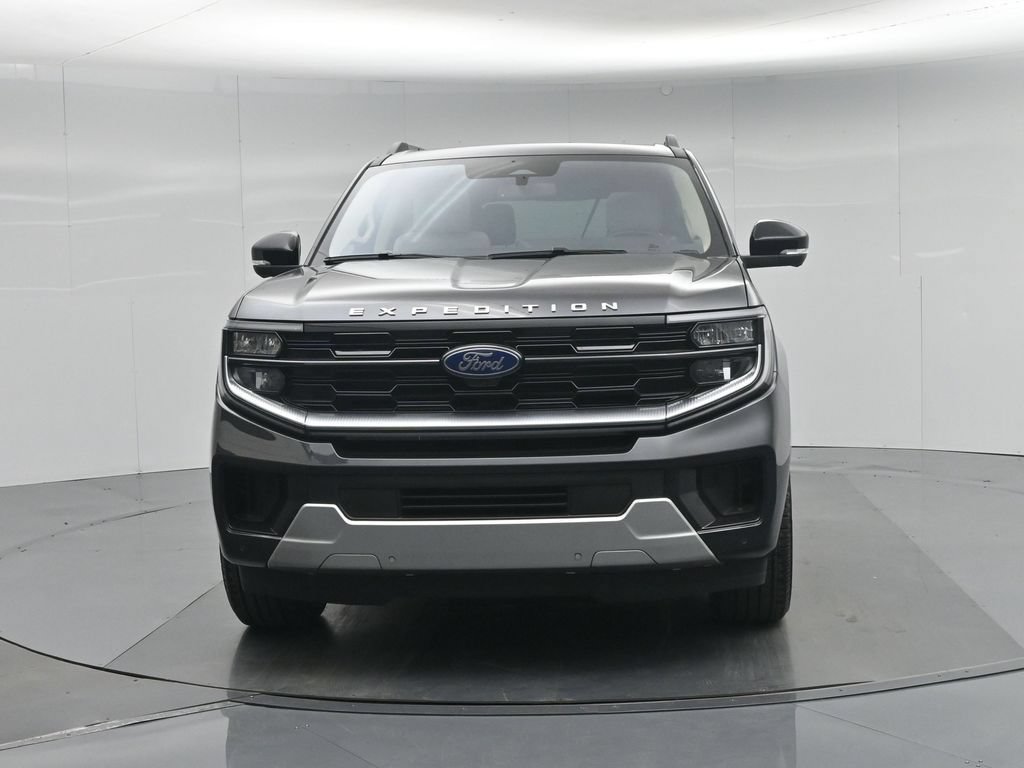 Certified 2025 Ford Expedition Platinum w/ Driver's Package AWD/4WD image 30