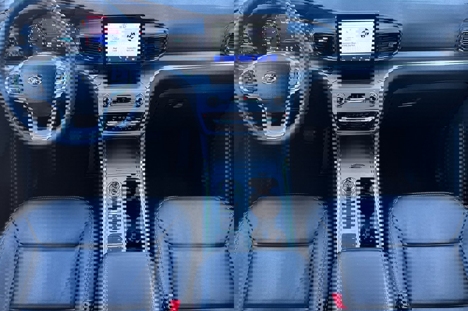 Certified 2022 Ford Explorer XLT w/ Equipment Group 202A image 14