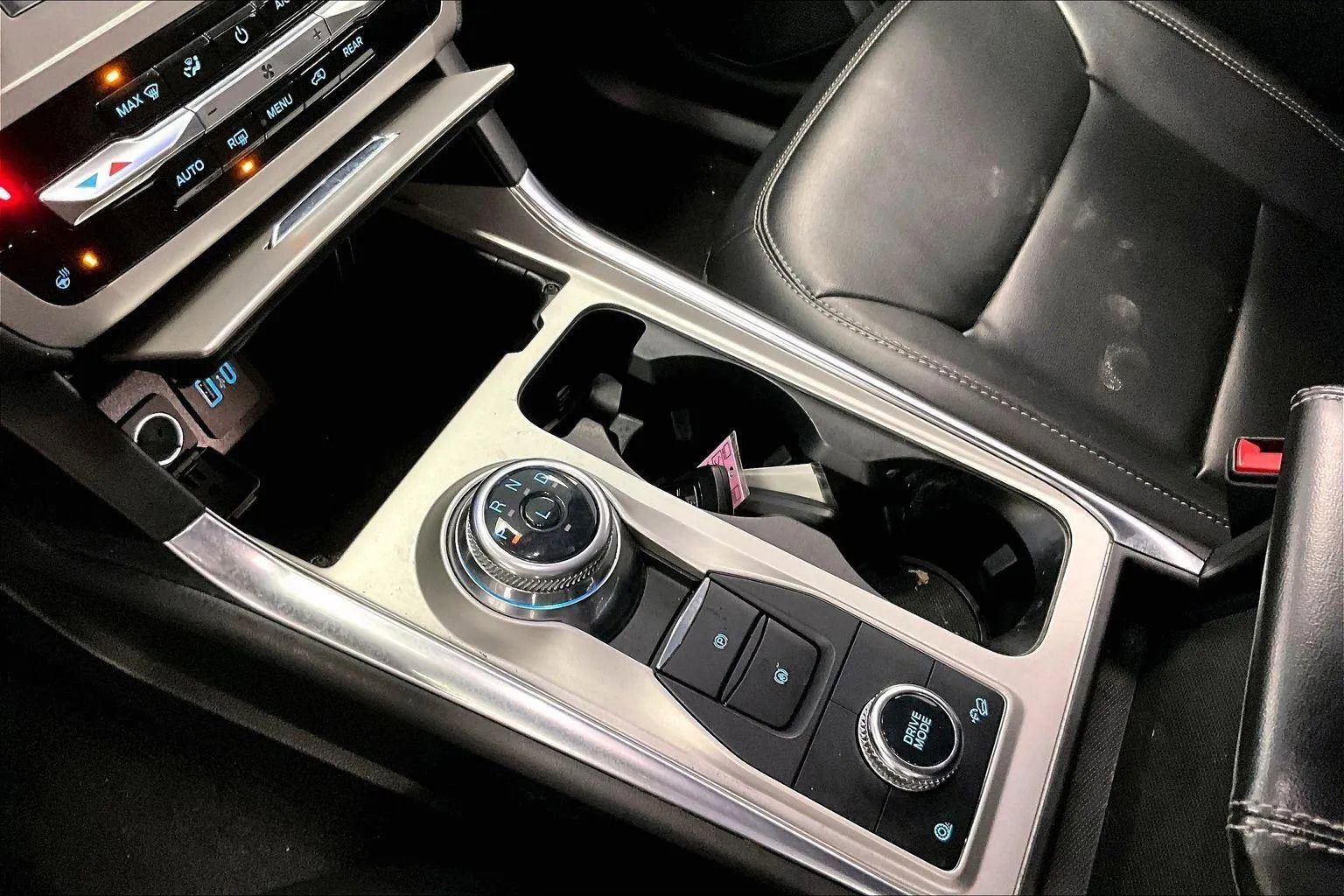 Certified 2023 Ford Explorer XLT w/ Equipment Group 202A image 16