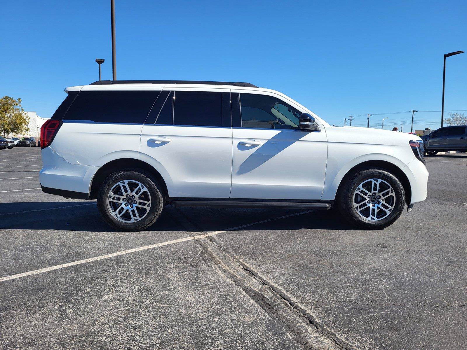 Certified 2026 Ford Expedition Active AWD/4WD image 4