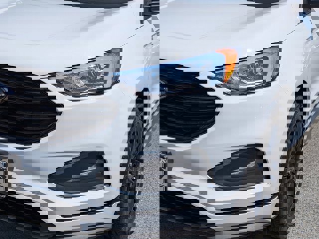 Certified 2024 Ford Edge SE w/ Black Appearance Package image 10