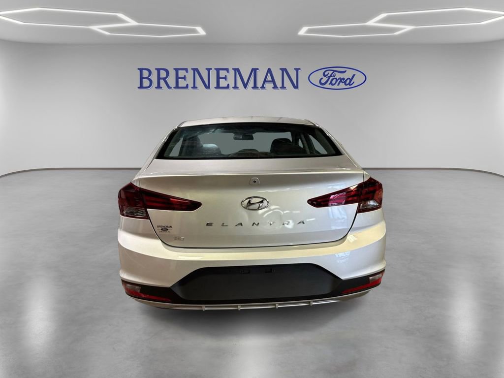 Used 2019 Hyundai Elantra SE w/ Cargo Package FWD image 6