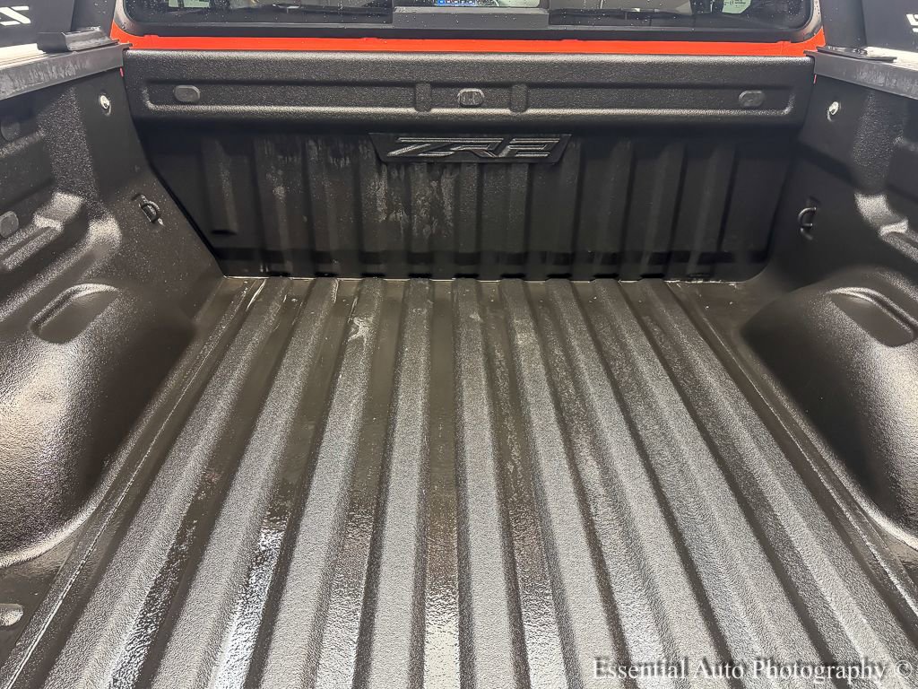 Used 2020 Chevrolet Colorado ZR2 w/ ZR2 Dusk Special Edition image 21