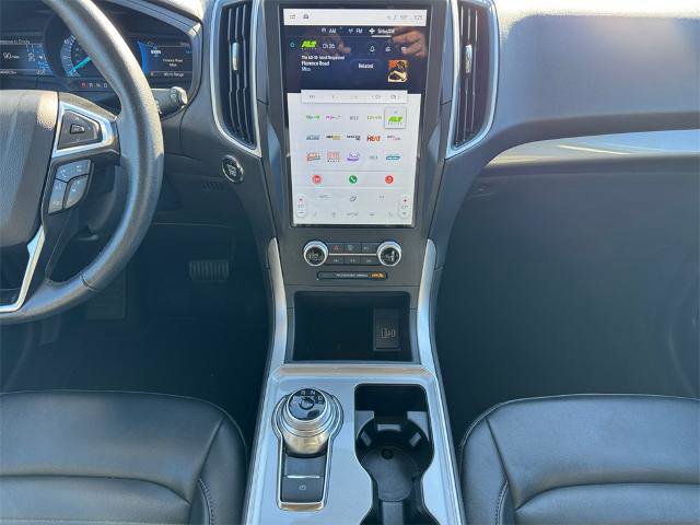 Certified 2024 Ford Edge SEL image 11