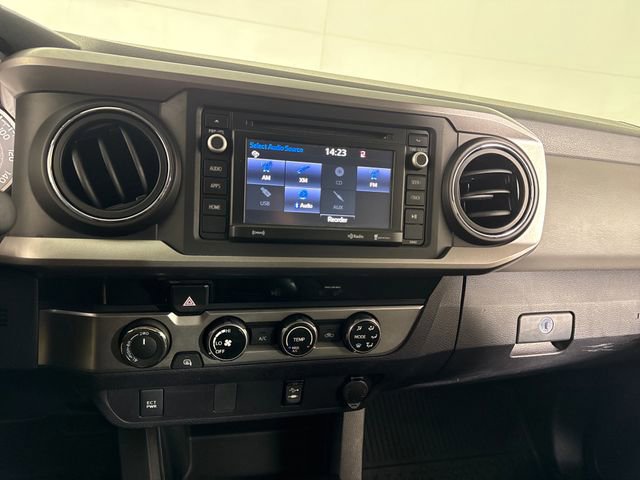 Used 2018 Toyota Tacoma SR5 AWD/4WD image 35