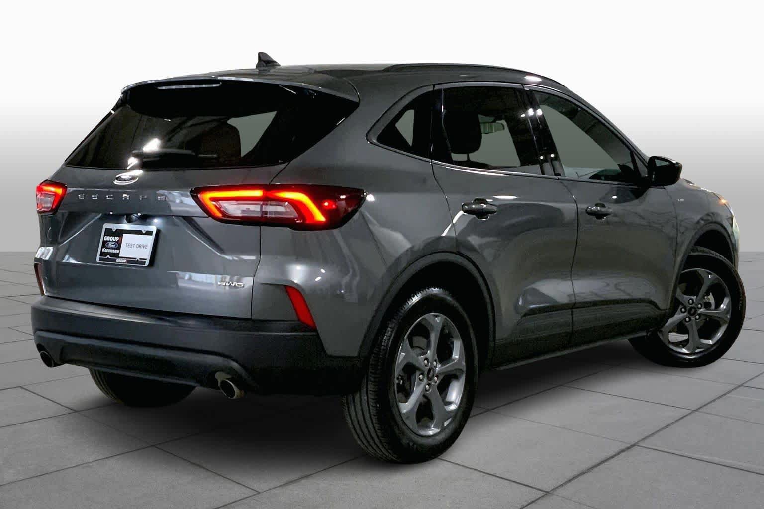 Certified 2025 Ford Escape ST-Line AWD/4WD image 4